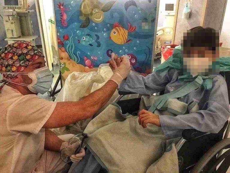 Pequeño de 10 años vence al Covid-19 después de 11 días en la UCI de Alcázar