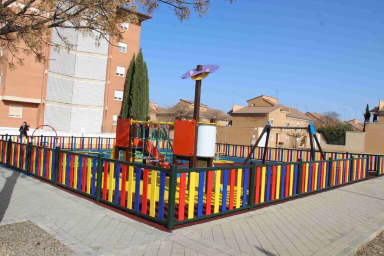 Alcázar de San Juan invierte 33.000 euros en la renovación del parque infantil de la calle Enebro