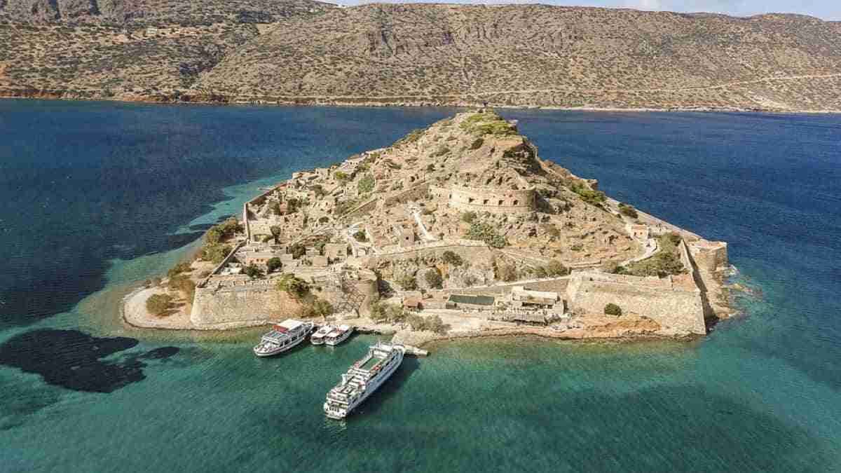 3 lugares fantásticos para conocer en la Isla de Creta 4 isla de spinalonga en creta