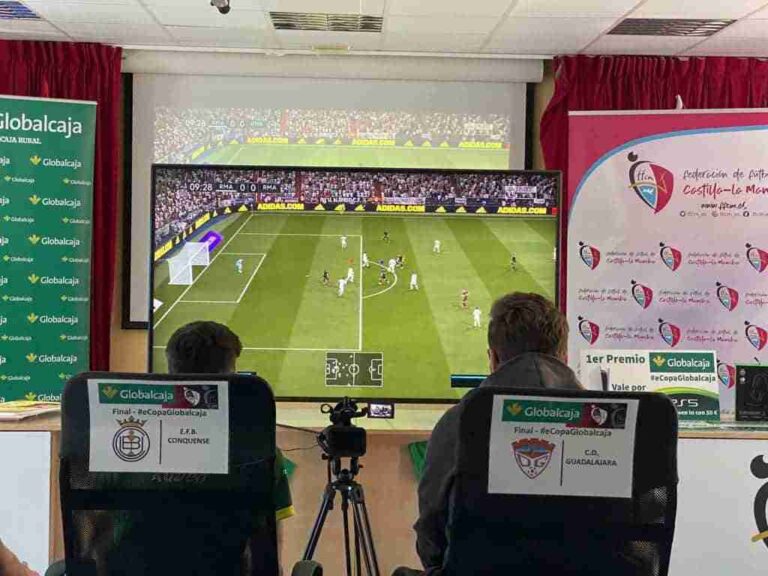 Alcázar acogió la final de la primera de edición eSportsFIFA21organizada por la Federación de Fútbol de Castilla-La Mancha