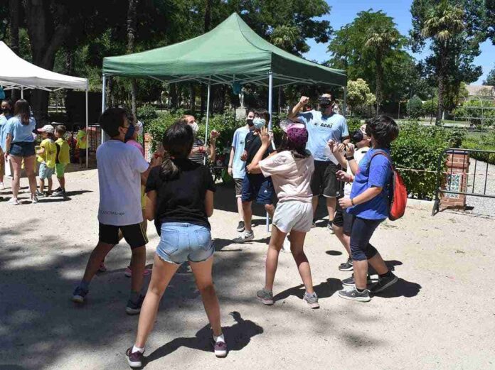 Comienzan-las-Escuelas-Municipales-de-Verano-para-ayudar-a-la.jpg