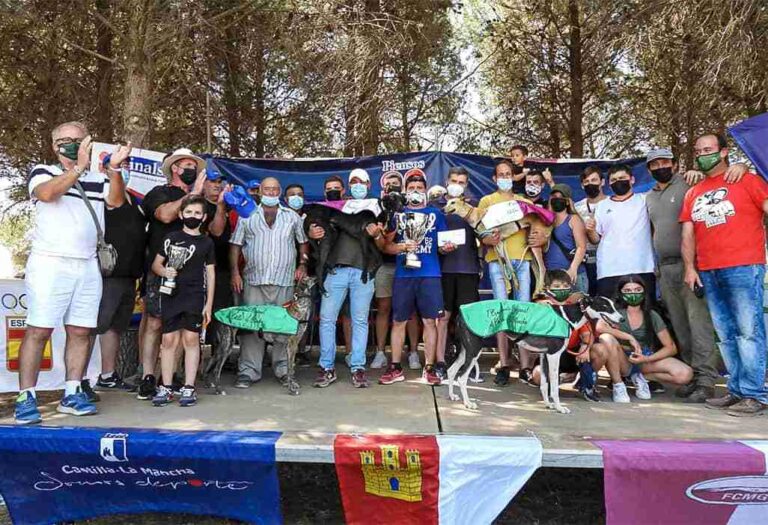 Satisfactoria celebración de hermandad en el I Campeonato de Galgos en Recta de Castilla-La Mancha Satisfactoria celebración de hermandad en el I Campeonato de Galgos en Recta de Castilla-La Mancha