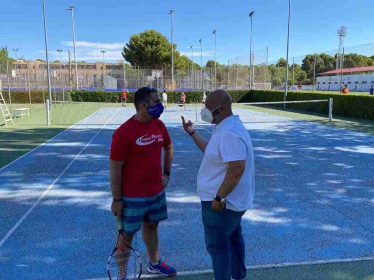 Los campus de tenis y pádel completan todas las plazas ofertadas