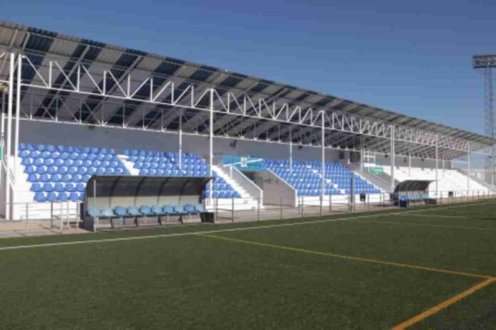 nuevos-asientos-en-el-campo-jose-camacho-de-manzanares.jpg