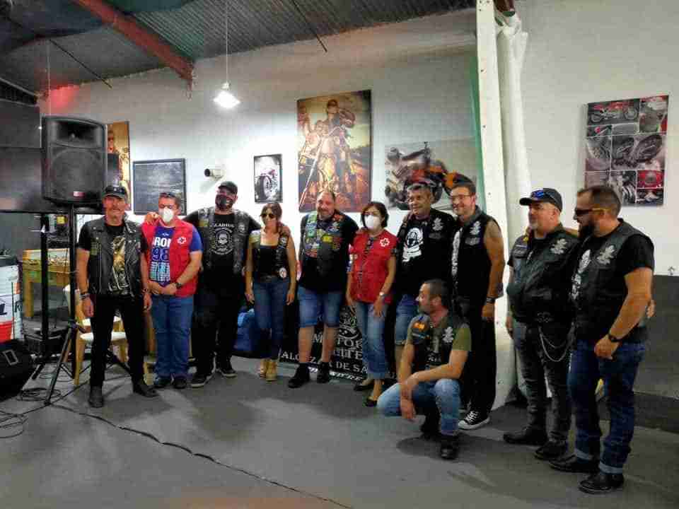 Moñigones Motors Elite dona más de 300 kg de alimentos a Cruz Roja 1