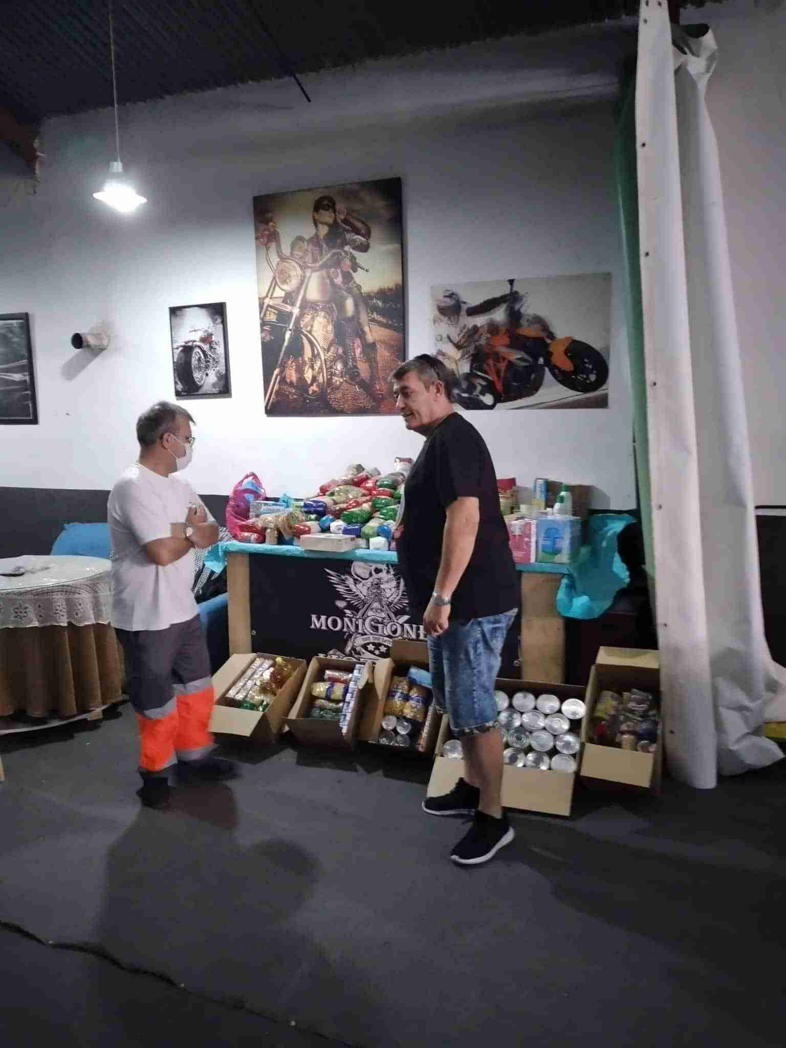 Moñigones Motors Elite dona más de 300 kg de alimentos a Cruz Roja 2