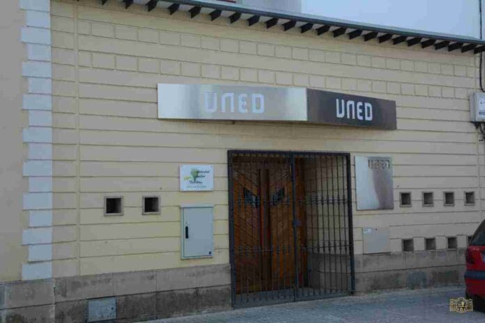 cursos-extension-universitaria-uned-tomelloso.jpg