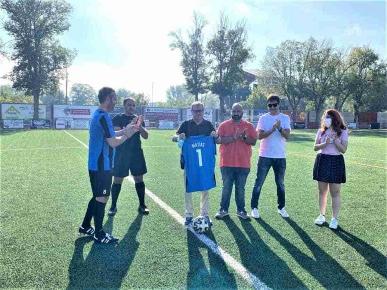 Partido homenaje a Matías López, director de la Escuela de Fútbol