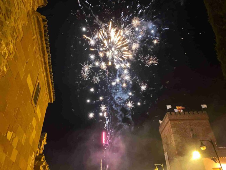 Fuegos artificiales en honor a la patrona de Alcázar de San Juan