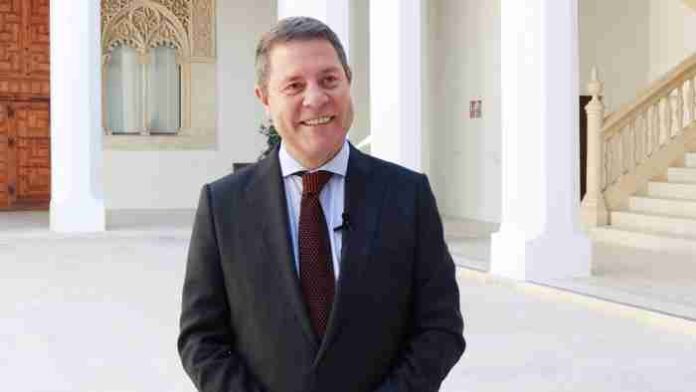 Garcia-Page-celebra-que-empiece-la-carrera-para-que-Siguenza-sea.jpg