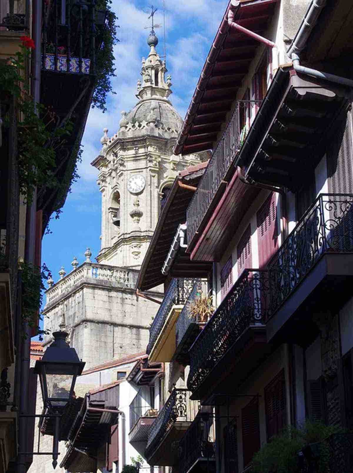 Escapada para disfrutar la tamborrada de San Sebastián el 20 de enero 4 catedral san sebastian tamborrada