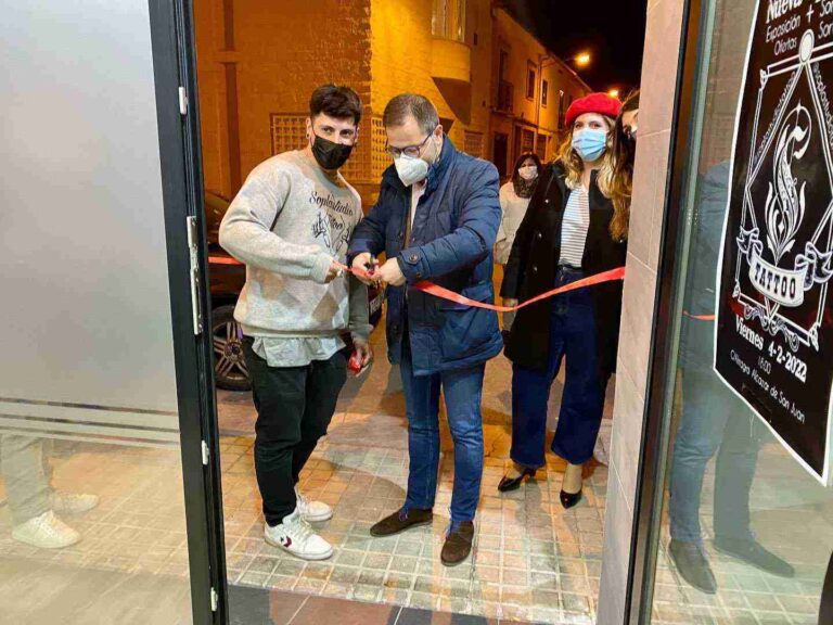 Sopla Studiotattoo, el negocio de un joven emprendedor que vuelve a su ciudad