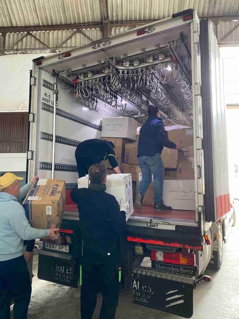 El primer camión de solidaridad con Ucrania sale de Alcázar de San Juan