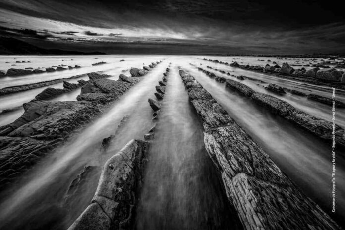 Concurso-fotografico-sobre-el-agua_Gorka_Gomez_Lineas_Fir-1024x683.jpg