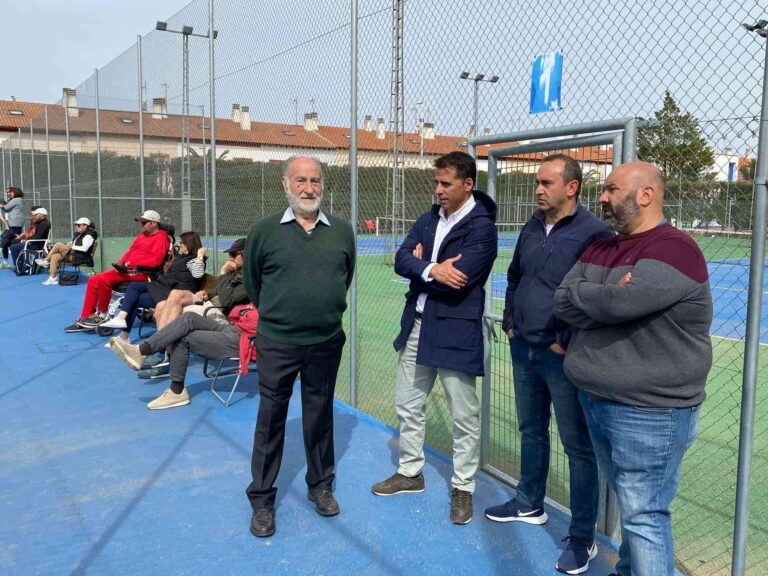 Alcázar acoge el campeonato regional cadete de tenis femenino y masculino