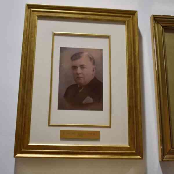La imagen de Don Antonio Vargas Giménez se incorpora al corredor de todos los alcaldes y alcaldesas de Ciudad Real en la Casa Consistorial