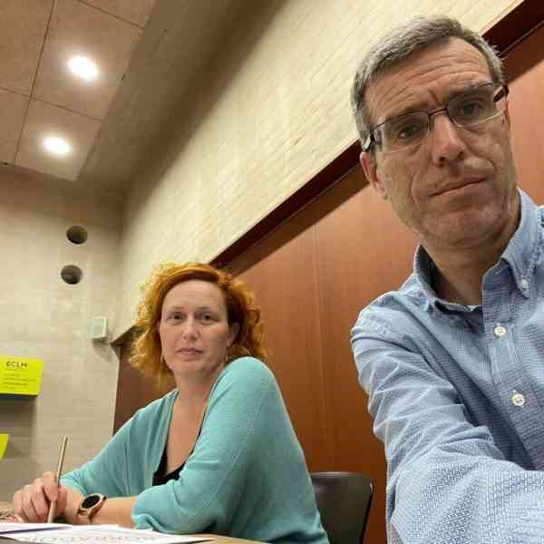 STE-CLM negocia con Educación mejoras en las condiciones del profesorado itinerante de Castilla-La Mancha