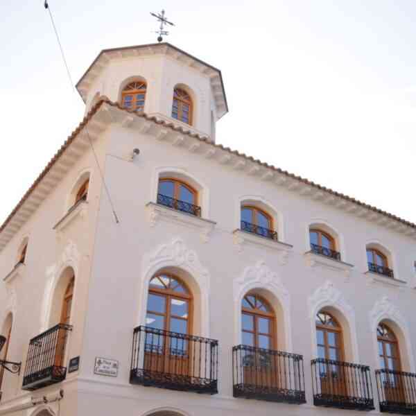 La rehabilitada Casa Josito de Manzanares ha sido inaugurada hoy por  el presidente García-Page y el alcalde de la localidad