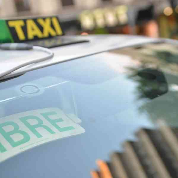 Abierto el plazo de la convocatoria a las pruebas para la obtención del permiso local de conducción de taxis
