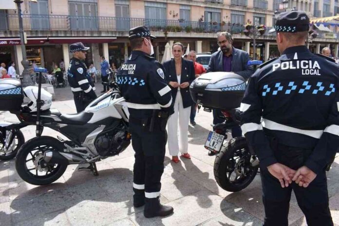 El-Ayuntamiento-presenta-las-nuevas-motos-con-las-que-contara.jpg