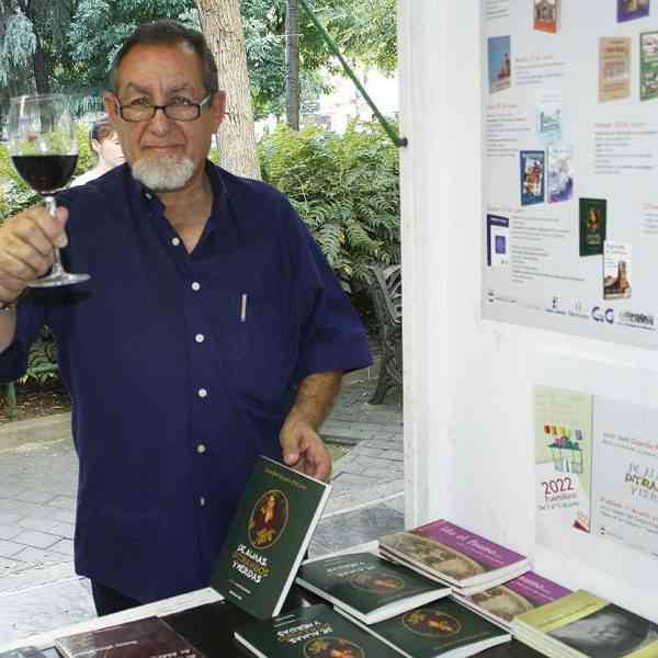 Juan José Guardia Polaino recitará versos de su libro “De almas, ditirambos y heridas” en la exposición “In vino veritas” de Raw Colectivo Fotográfico en Puertollano