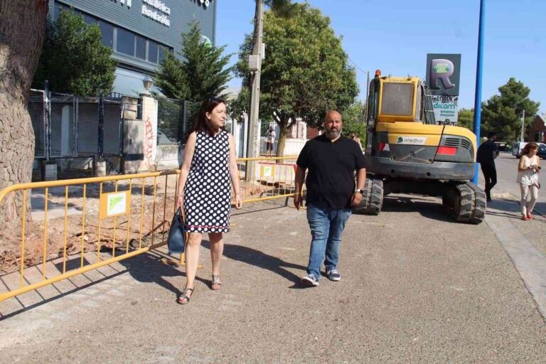 El Ayuntamiento de Alcázar continúa con la mejora del acerado en el Polígono Industrial Alces