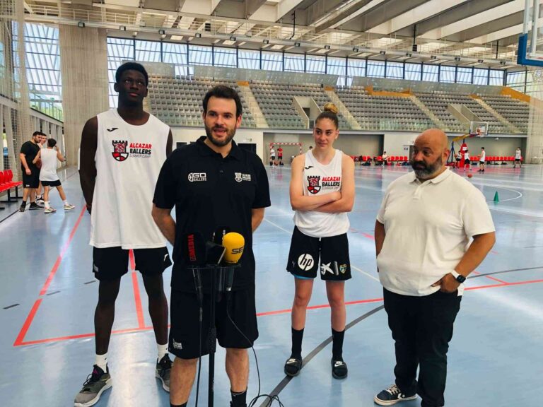 El pabellón Vicente Paniagua acoge el Campus Internacional Alcázar Ballers de baloncesto