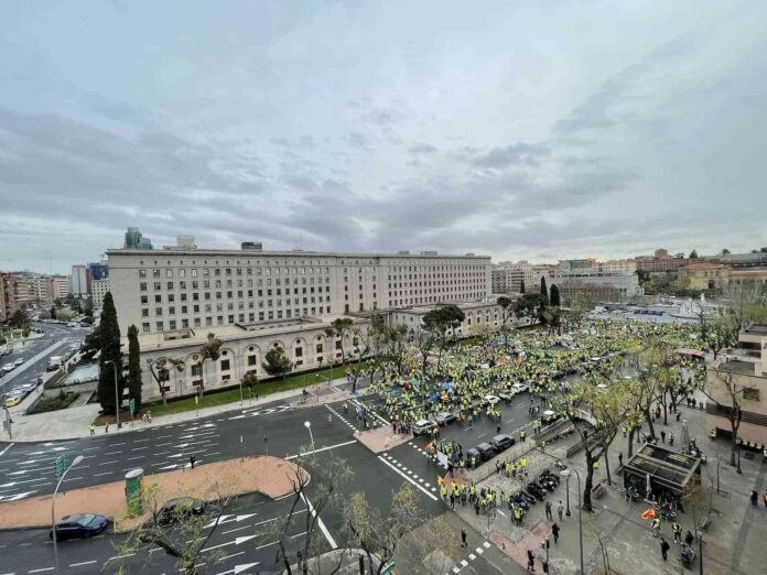 manifestacion-plataforma-defensa-transporte-madrid.jpg