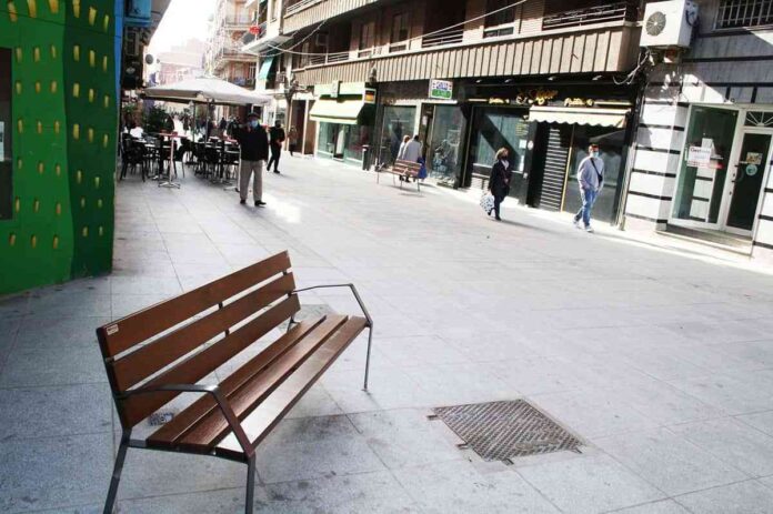 toldos-mobiliario-centro-comercial-abierto-puertollano.jpg