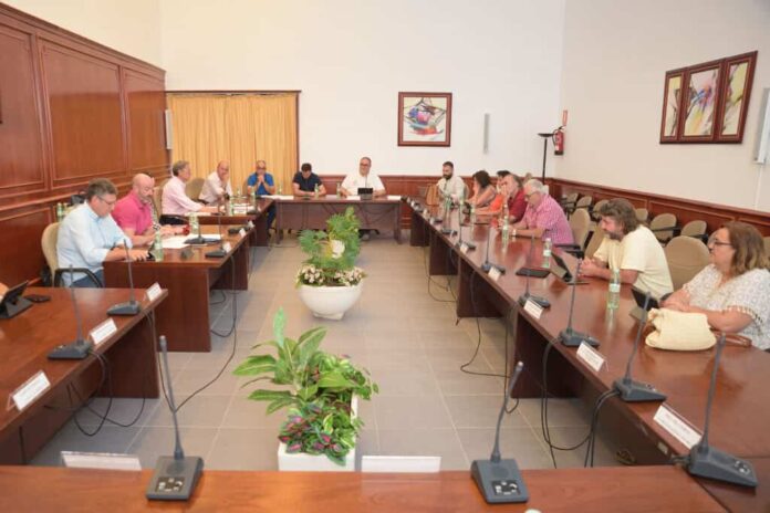 Pleno_Ordinario_agosto-comsermancha-1024x683.jpeg