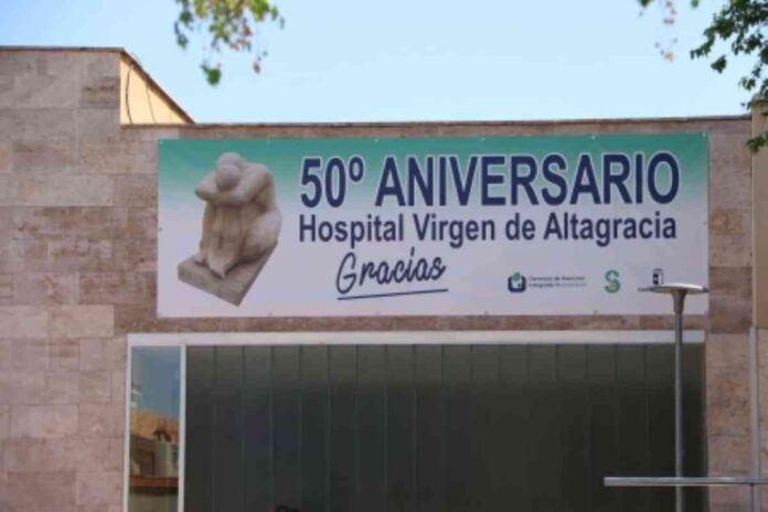 propondran-medalla-oro-hospital-virgen-altagracia-manzanares.jpg