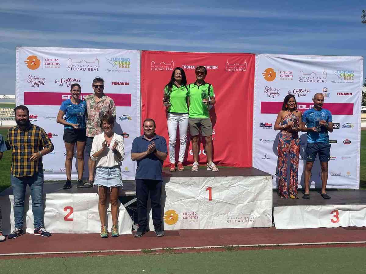 Ganadores del XVIII Media Maratón del Carbón y las Inclusión de  Puertollano: Javier Martín y María Victoria García