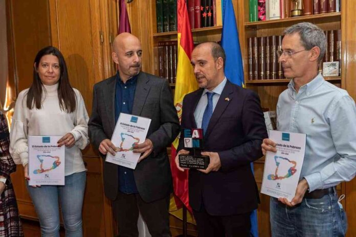 Bellido-y-Garcia-Torijano-reciben-a-EAPN-CLM.jpg