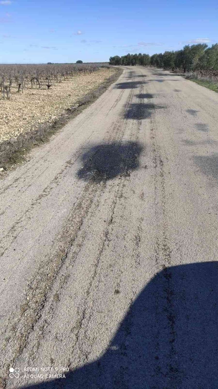 El Ayuntamiento de Alcázar de San Juan procede a la reparación de caminos rurales