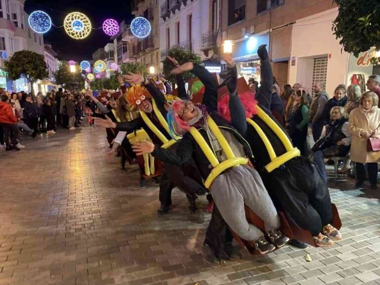 Alrededor de 200 personas participan en el Desfile Popular de Máscaras del Carnavalcázar 2022