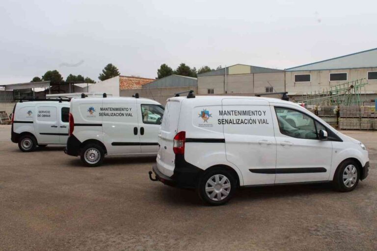El Ayuntamiento de Alcázar renueva la flota municipal con la adquisición de tres vehículos