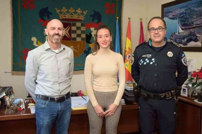 20230203_Futura-nueva-agente-Policia-Local_AdeAlba-1024x683.jpg