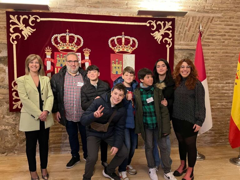 El Consejo de Infancia y Adolescencia de Alcázar asiste a la aprobación de la Ley de Atención y Protección a la Infancia y Adolescencia de C-LM