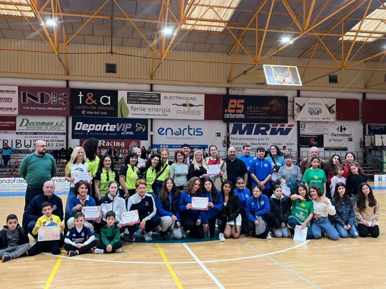 La U.D. Racing rinde homenaje a las mujeres deportistas de Alcázar de San Juan