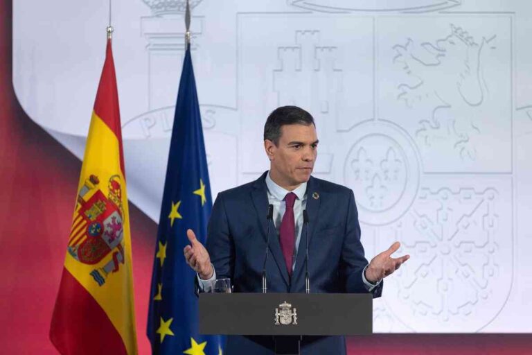 Políglota y líder de la política española