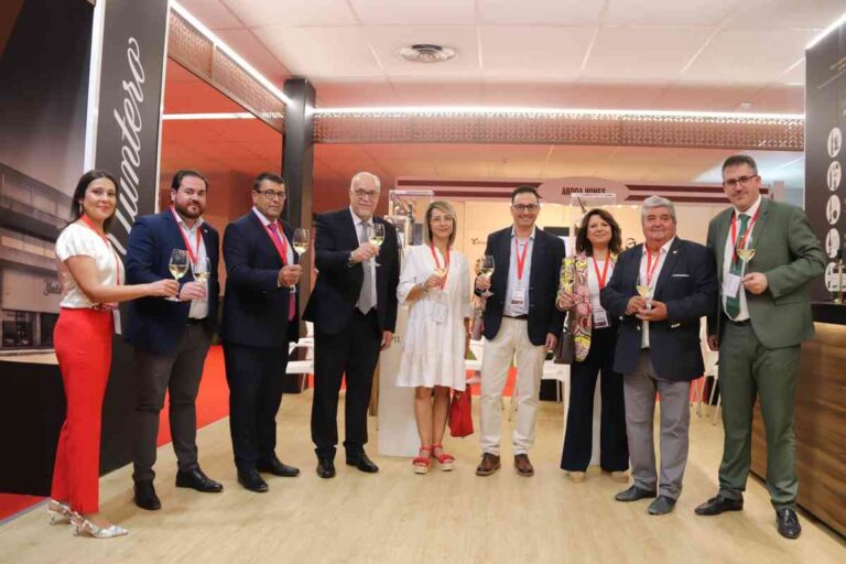 4 bodegas de Manzanares están presentes en la recién inaugurada FENAVIN 2023 en el IFEDI