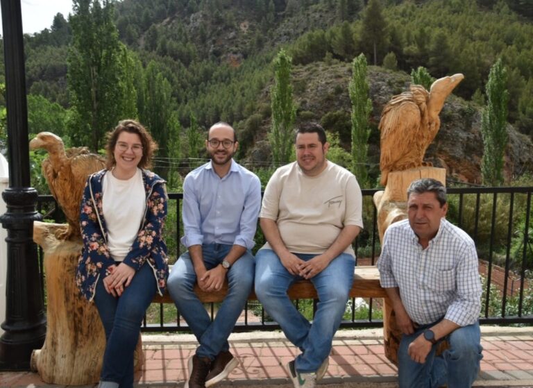 El “Certamen de Esculturas en el Paisaje” del Ayto. de  Bogarra que este 2023 llega a su X edición con ‘La Hoz’ como protagonista