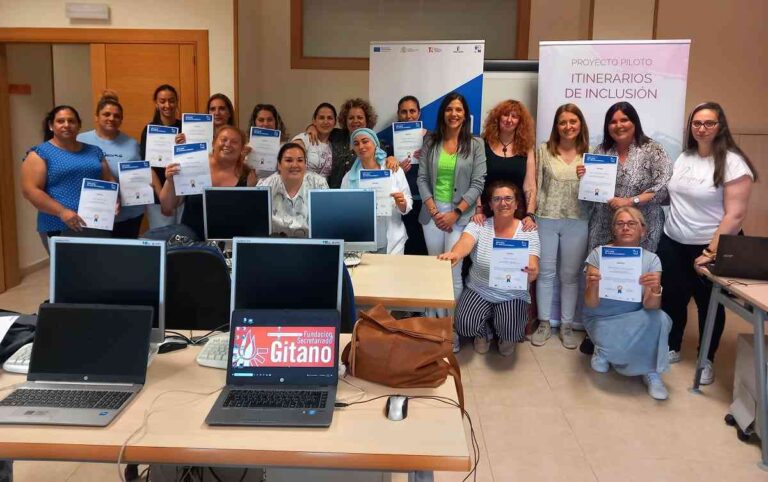 Mujeres de Puertollano se han formado durante 50 horas  en competencias digitales con la  Fundación Secretariado Gitano