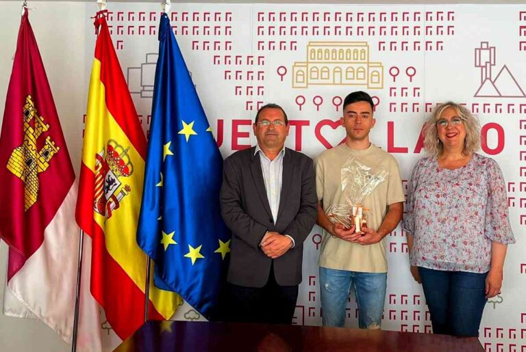 Puertollano reconoce heroísmo de Samuel Sánchez Palomo quien salvó la vida a una mujer durante la pasada Feria de Mayo