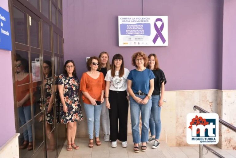 «Apaguemos violencias, encendamos conciencias” es el lema de una nueva señalización instalada en Miguelturra