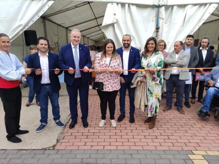 Celebrando las tradiciones: La XVII Feria de Muestras y Cultura Rabanera realza la cultura y raíces de Argamasilla de Calatrava