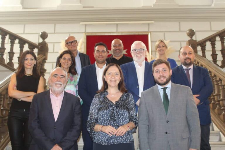 La alcaldesa se reúne con el director general de la Autoridad Portuaria de Valencia: un paso más hacia la realidad de la Plataforma Logística Intermodal