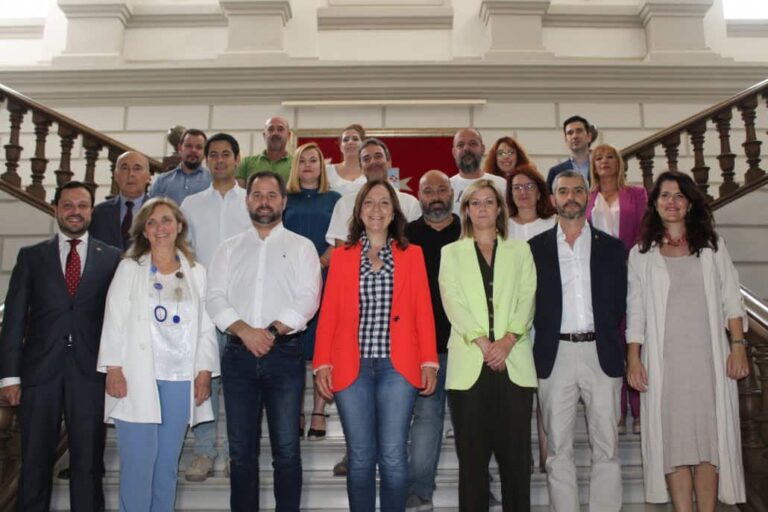 Finaliza el último Pleno de la undécima legislatura municipal envuelto en emociones y despedidas