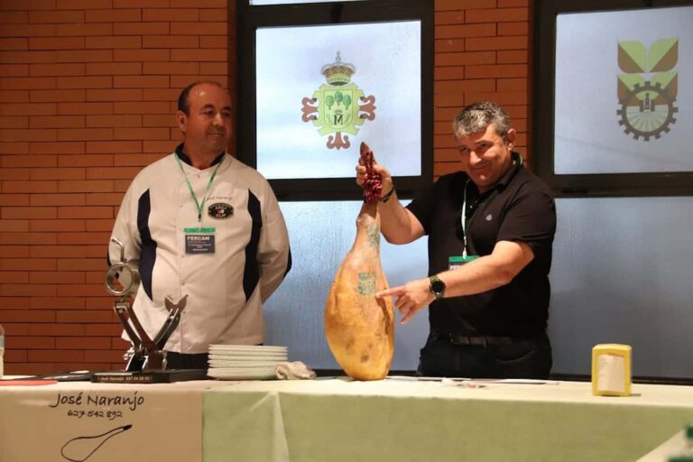 Sesiones de corte y cata de jamón en Fercam 2023 este sábado y domingo en el pabellón de muestras de Manzanares