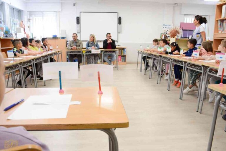 El CEIP San Isidro de Tomelloso lleva a cabo un proyecto para que sus alumnos conozcan el funcionamiento de la administración local